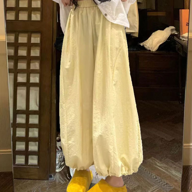 夏の売れ筋新クラシックファッションレジャー速乾性通気性ライトイエローハイウエストルーズスリミング9インチパンツ