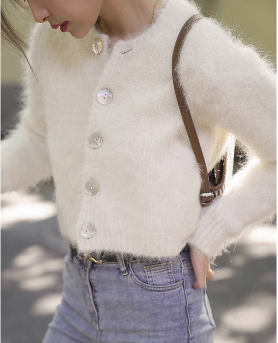 ヨーロッパシニア O ネックミンクカシミヤセーター女性の冬 2025 新しいデザインセンスふわふわカーディガン送料無料 JZ221