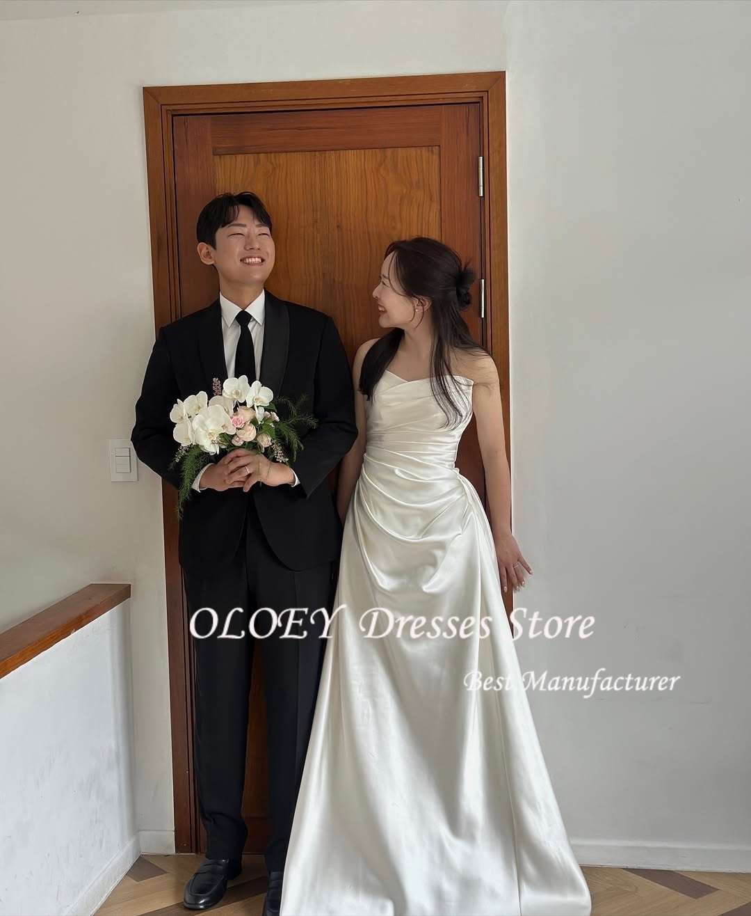 OLOEY ストラップレス A ラインシンプルな韓国のウェディングドレスシルクサテンロングエレガントなブライダルドレス写真撮影 웨딩드레스 カスタマイズされたコルス