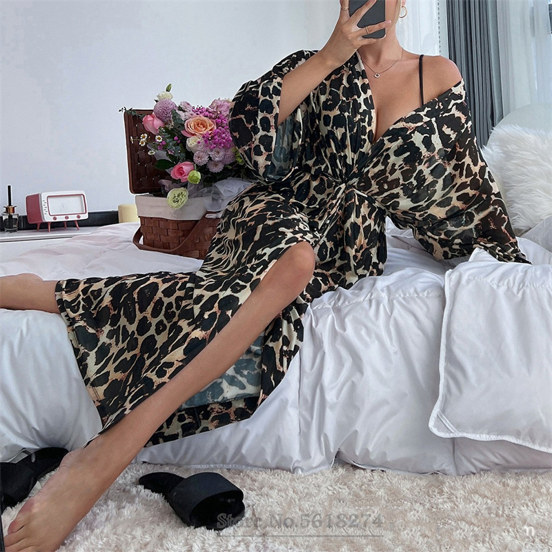 ロングヒョウ着物バスローブローブセクシーな部屋着ナイトガウン女性夏のホームドレッシングガウンとベルトサテンナイトウェアパジャマ
