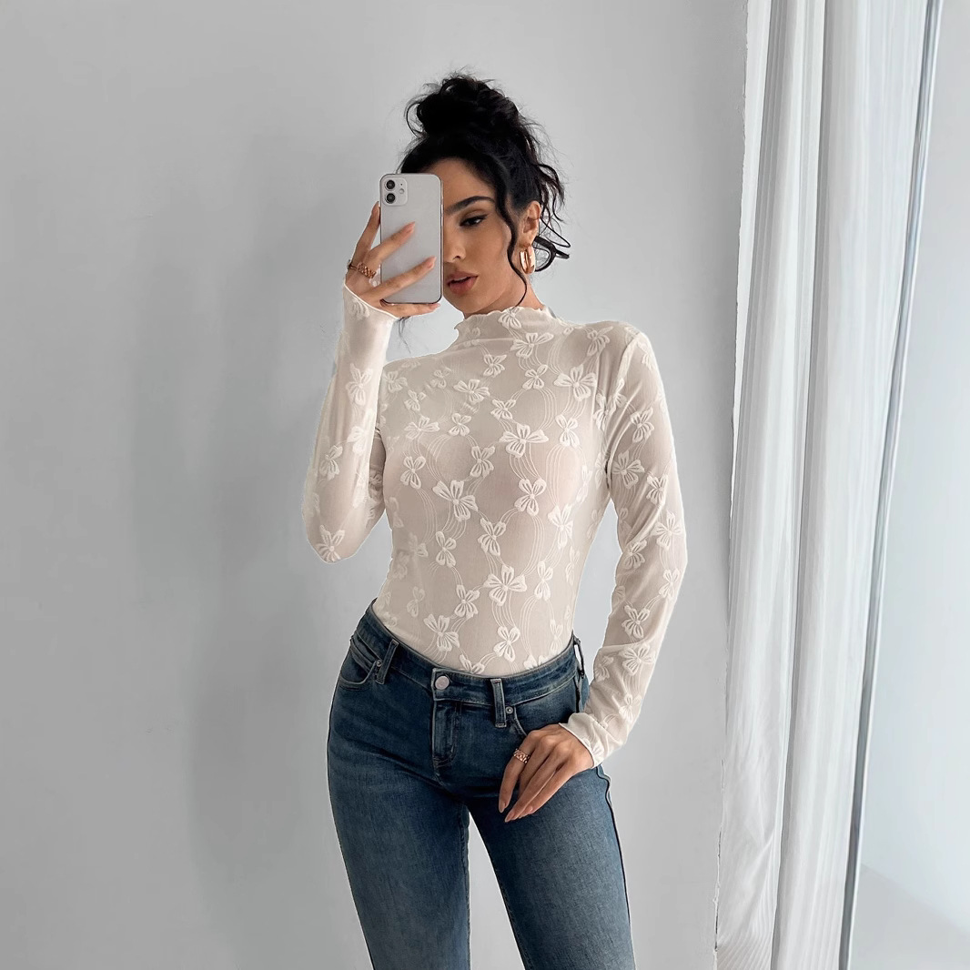 ファッション女性のハーフタートルネック長袖 Tシャツホワイトジャカードメッシュプルオーバートップスリムシンプルな多目的 Tシャツ女性のための