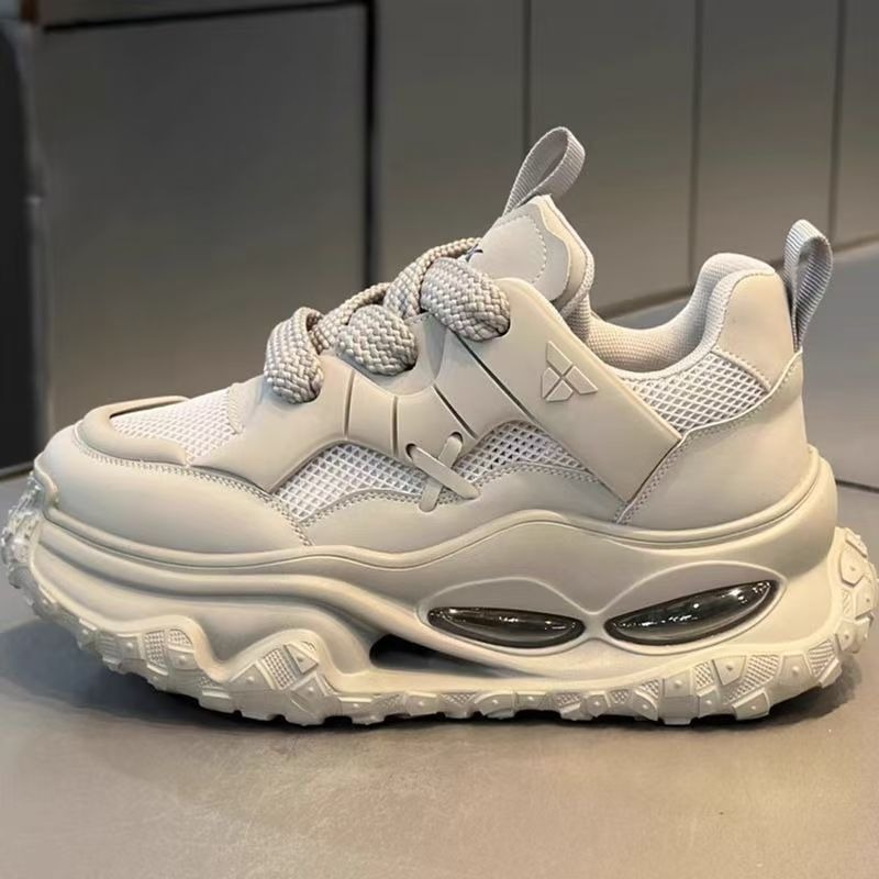 男性通気性メッシュカジュアルランニングシューズインナーエレベーション厚い底衝撃吸収屋外ティーントレンドアンキースニーカー
