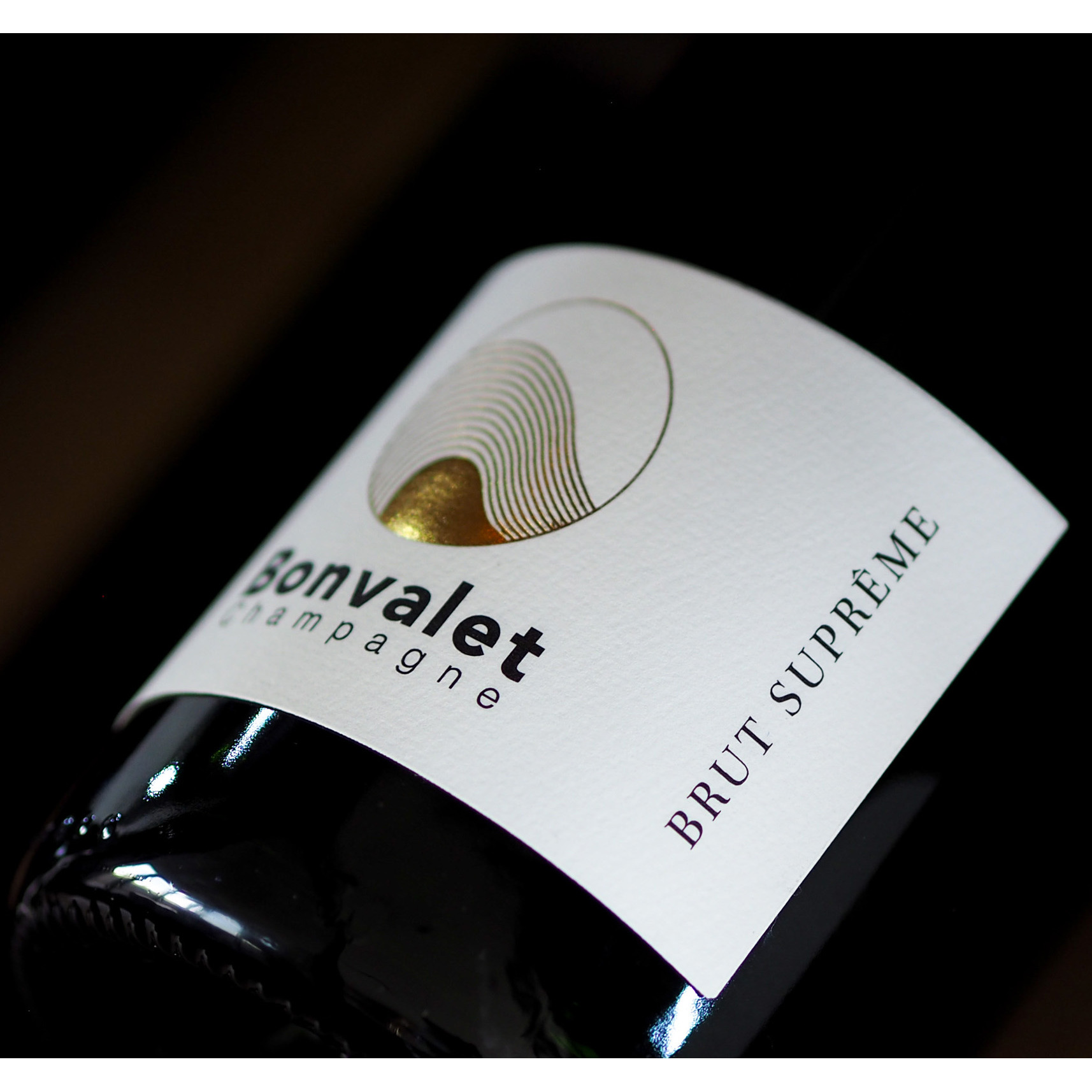 Brut Supreme 75cl French for Sparkling Wine Chardonnay in Bottle Aged 2 Years 12.5% ABV Ready to Drink