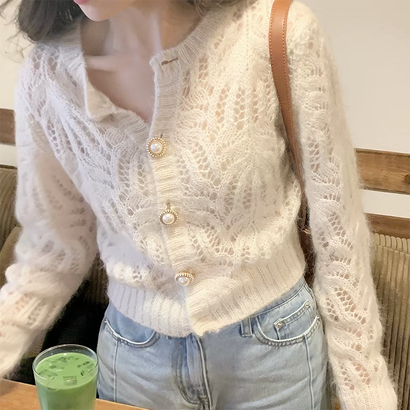 ベージュのボタンアップセータージャケット女性のための薄い中空アウトソフトニットクロップドカーディガン 2026 長袖ニット女性の服