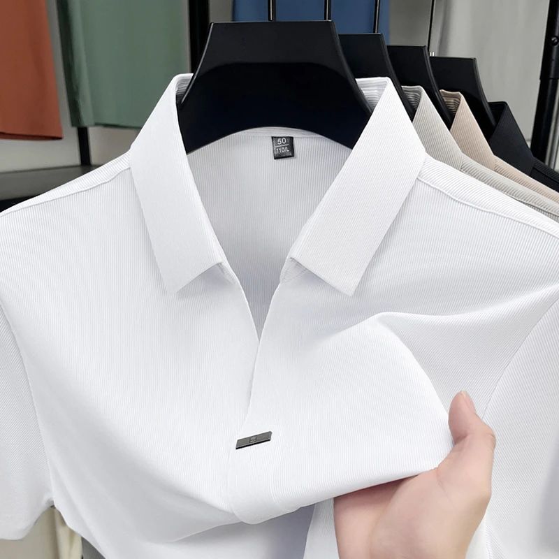 2026 新しいメンズカジュアルでファッショナブルな無地半袖ポロシャツ快適で多用途な夏の Tシャツ