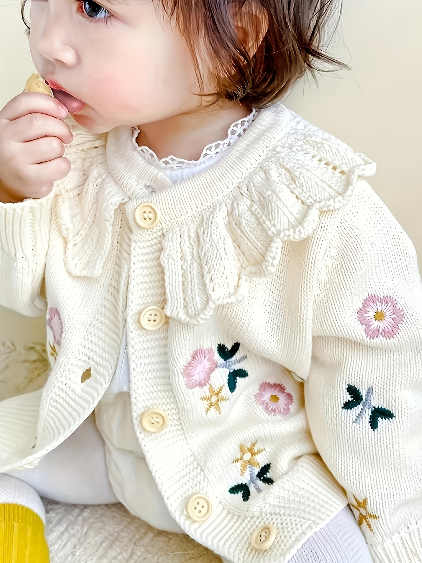 秋と冬のベビーニットカーディガン女の赤ちゃんトップス幼児冬ベビースタイル暖かいセーター