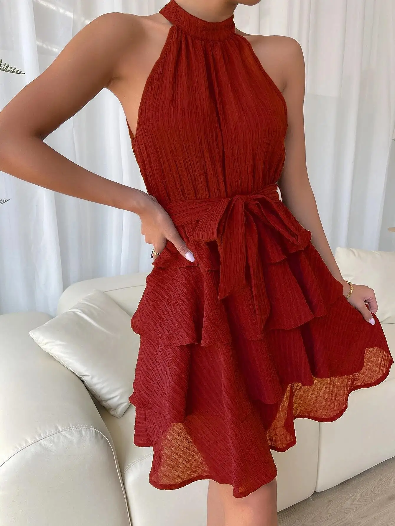 女性の赤ミニドレス Vestidos 2025 夏のファッションセクシーなスタイルホルターノースリーブフリルエッジネクタイ女性ドレス女性サンドレス