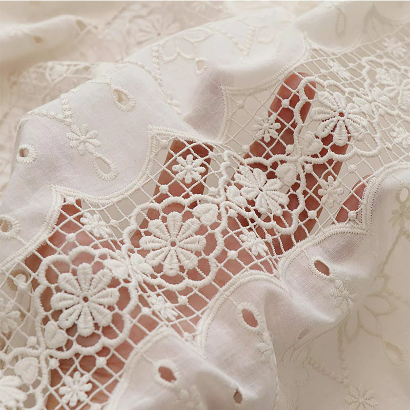 中空の花の刺繍純粋な綿生地ミディドレス、人形ドレス、テーブルクロス、シャツ、ブラウス、子供用