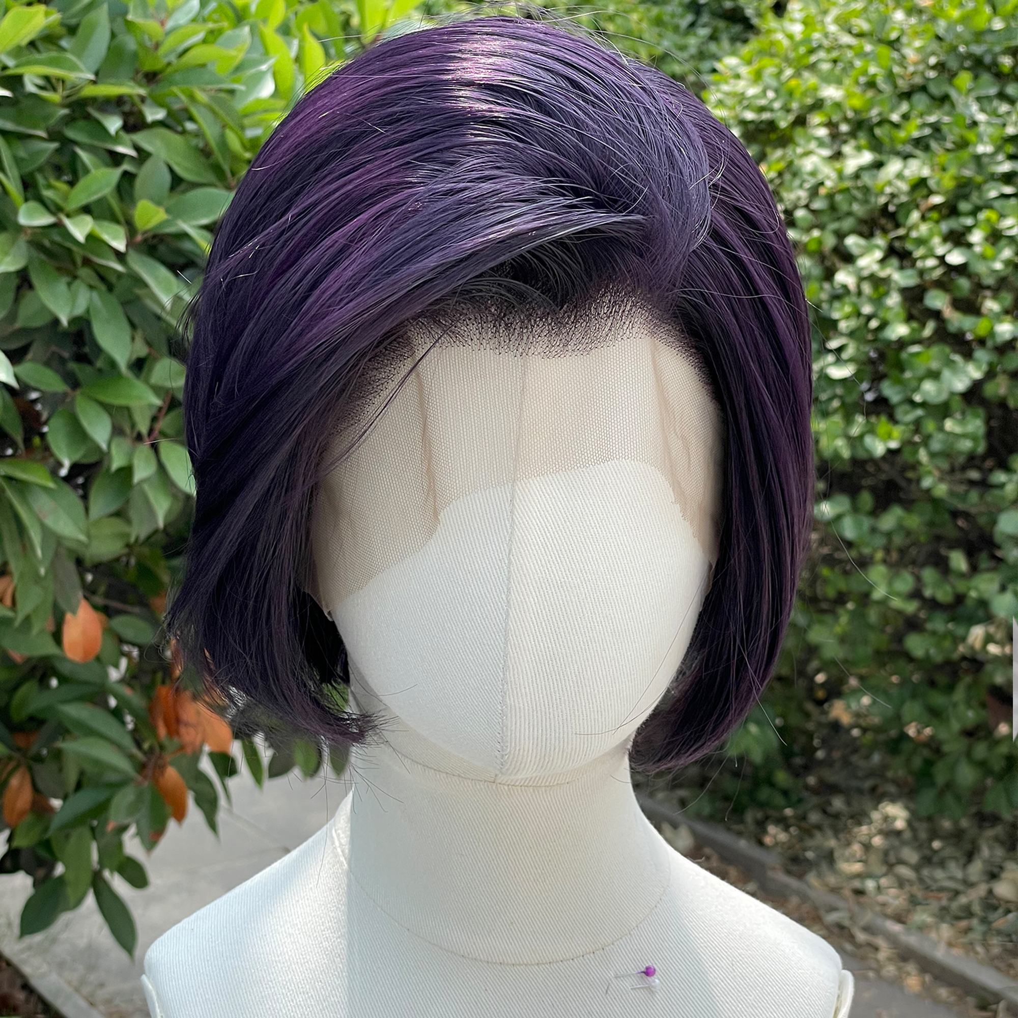 ダークパープルコスプレウィッグレースフロント 8 インチショートボブカット 13 × 4 合成レースフロントウィッグ男性女性耐熱ハーフハンド