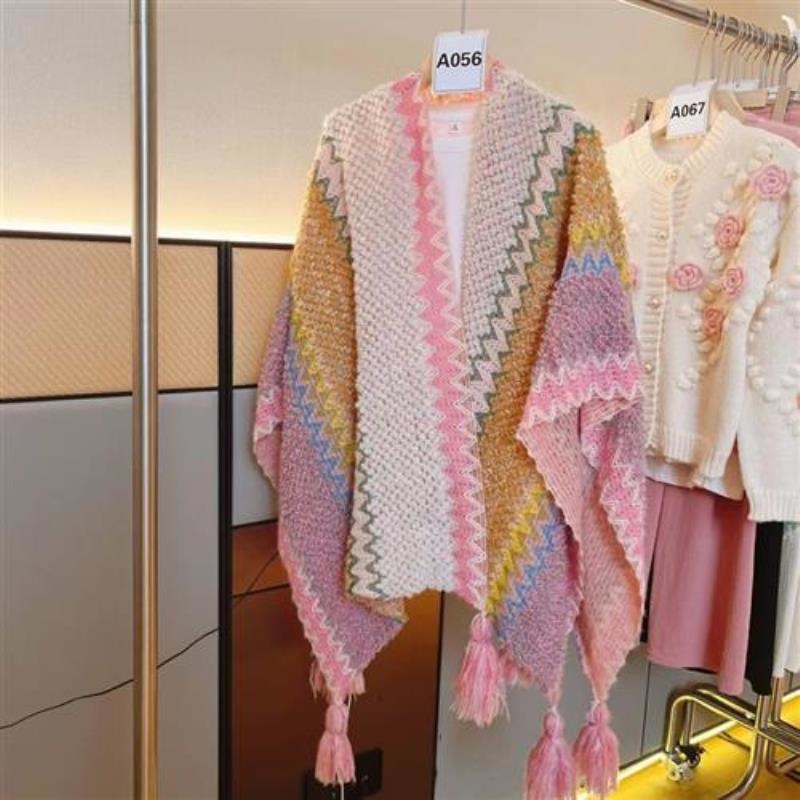 女性ニットポンチョケープ秋冬新女性ボヘミアンポンチョマントレトロモンタージュ冬服新しいマント