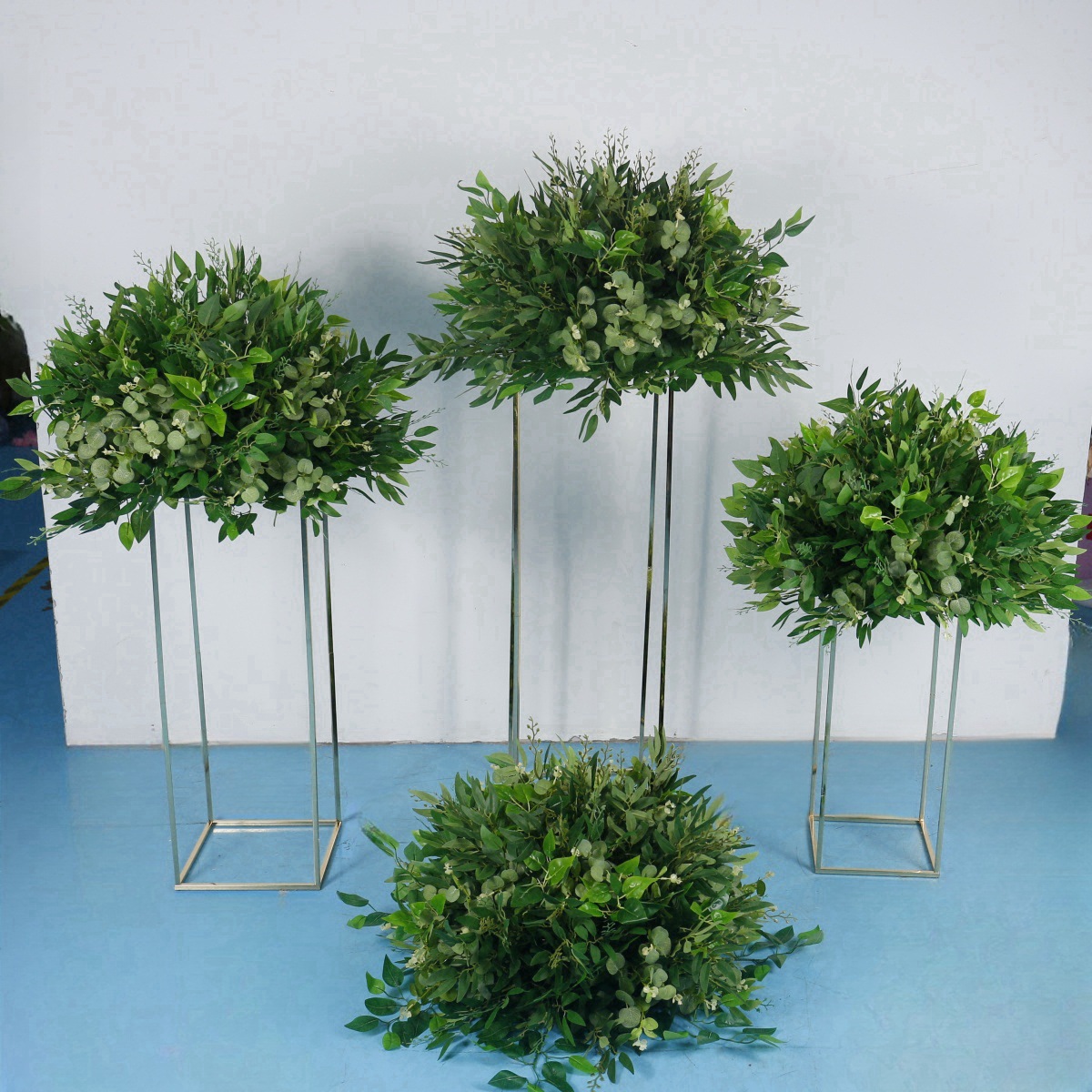人工緑の植物の葉フラワーボールシルクローズ緑アレンジメントウェディングテーブルセンターピースフラワーボール道路装飾小道具