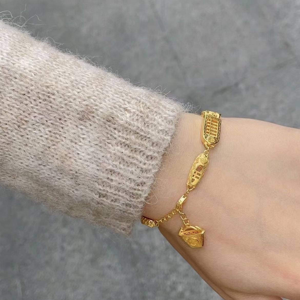 レディース 24K ゴールド (AU999) 吉祥八宝ブレスレット |トレジャー ビーズ チェーン、金フィッシュ チャーム付きフィリグリー ボーダー