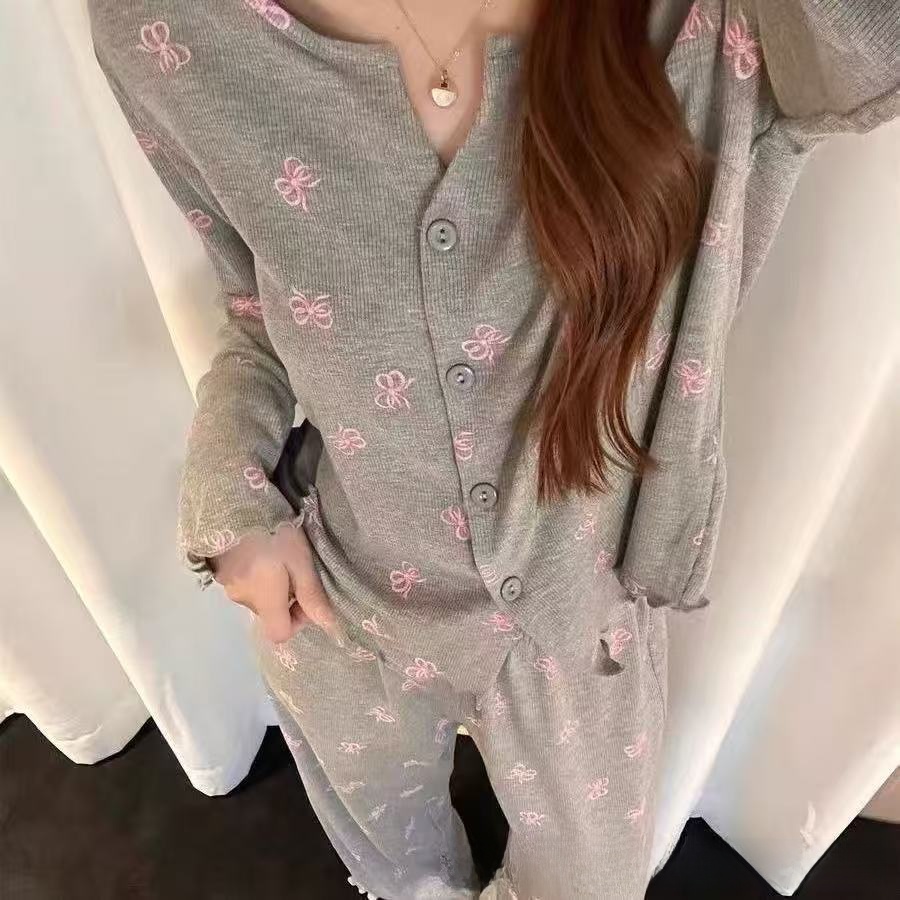 甘い韓国スタイルのバタフライノットプリントパジャマ女性のプラスサイズ長袖ホーム服セット快適で通気性のあるポリエステル...