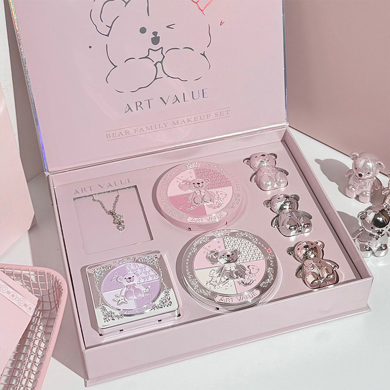 ART VALUE 7PC メイクアップセットには、3 色のマットリップマッド、1 つのプレストパウダー、1 つのブラッシュ、1 つのアイパレット、1 つのネックレスビューティーメイクアップセットが含まれます