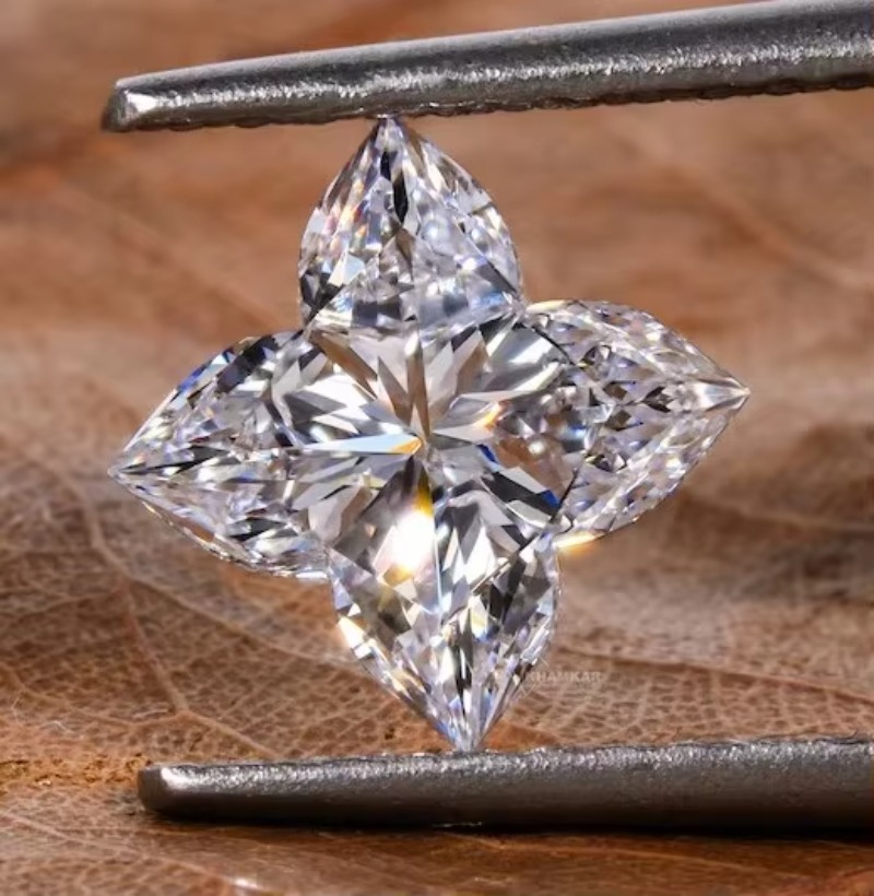 花の形のクローバー カット ラボ グロウン ダイヤモンド 53 ファセット 1ct 1.5ct 2ct 3ct 10ct ラボ作成ダイヤモンド卸売価格
