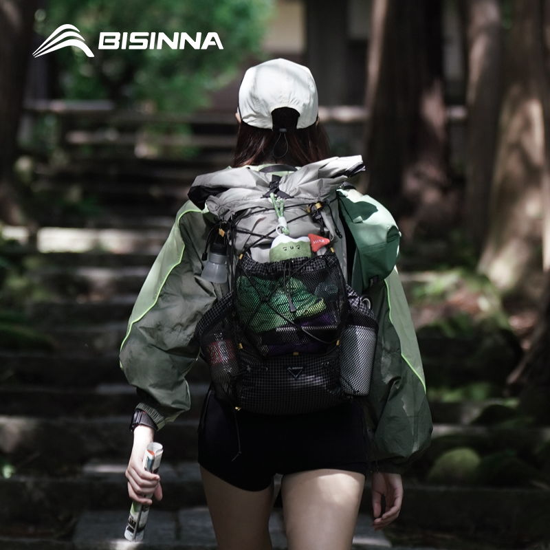BISINNA キャンプバックパック 25 10L 超軽量トラベルバッグ男性女性のための大容量アウトドアスポーツ登山ハイキングバックパック