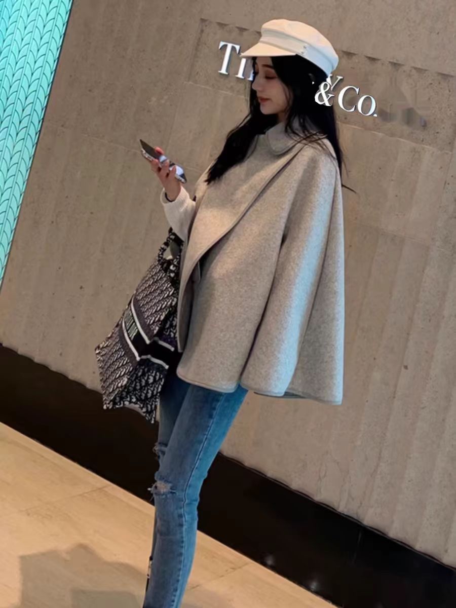 ファッショナブルなウールショートポンチョコート女性のためのラペル無地カシミヤショートポンチョ Casacos Feminino 婦人服