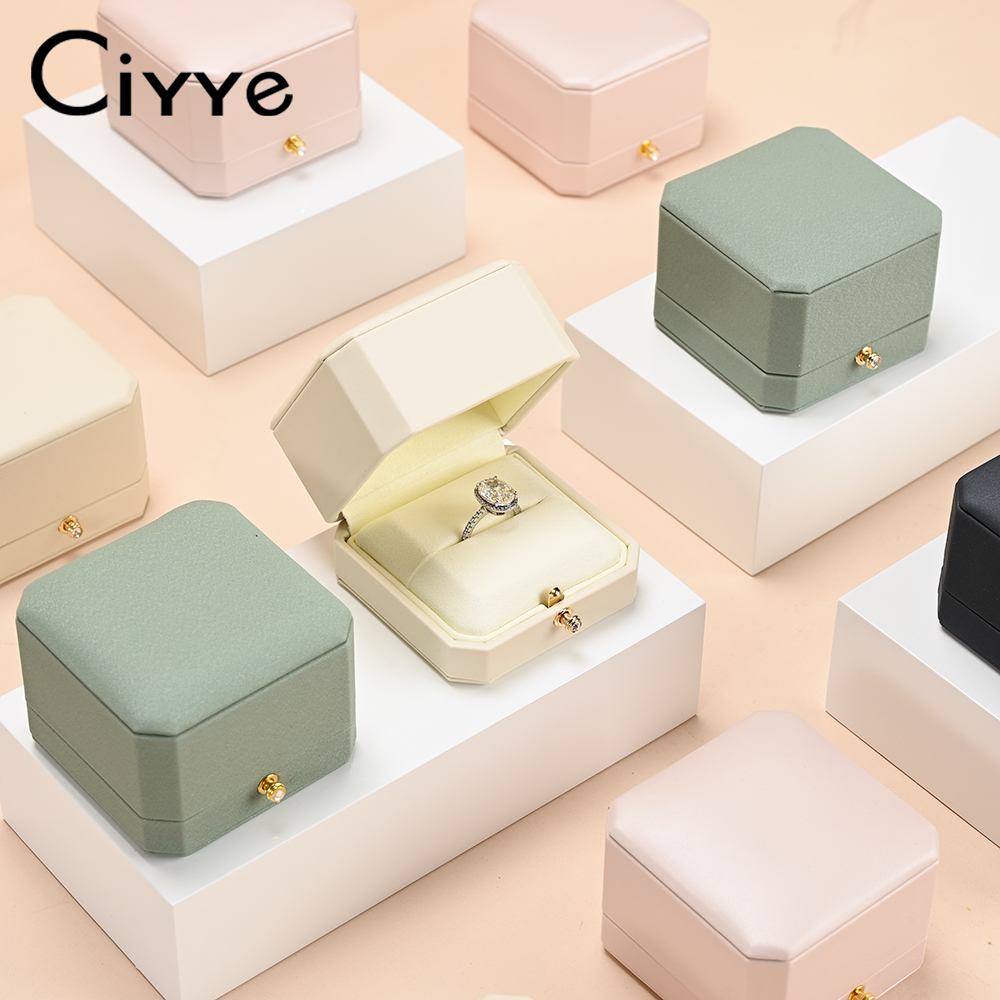 Ciyye PU レザージュエリーシングル/ダブルリングボックスジュエリーオーガナイザーポータブル旅行結婚式のカップルリング包装ボックスカスタマイズ可能