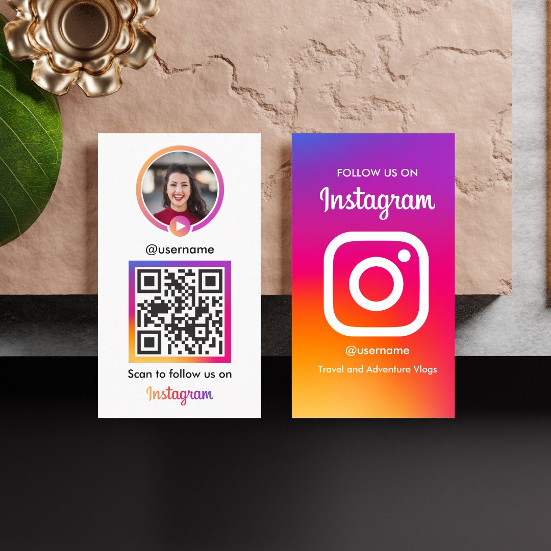 ミニマルなデザインのQRコード付きサンキューカード（小規模ビジネス向け、ソーシャルメディア、カスタムInstagramインフルエンサー、Vlogger向けフォトカード）