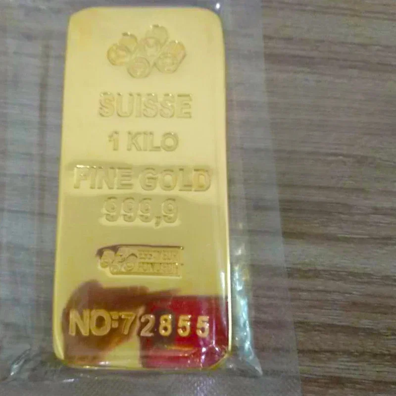 300g  piece 1: 1 imitation Swiss gold bar  fake gold bar ornament