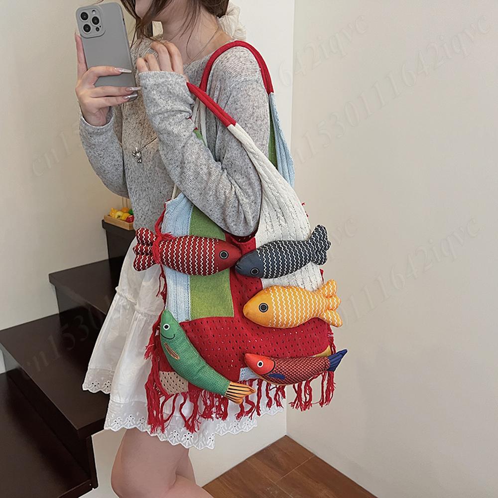 かぎ針編みの夏ハンドバッグ女性パッチワーク大容量ショルダーボヘミアンパックかわいいニットビーチトートバッグ手作り人形魚付き