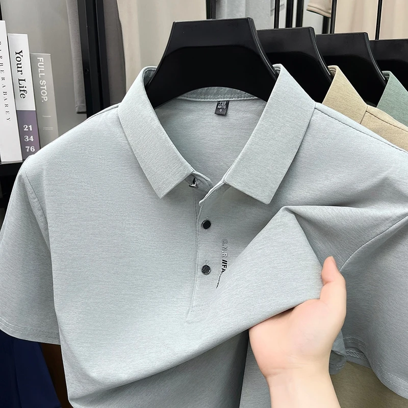 プレミアムマットメランジニットポロTシャツメンズラペル3ボタンカラースリーブレターグラフィック弾性抗シワウォーキングトップ