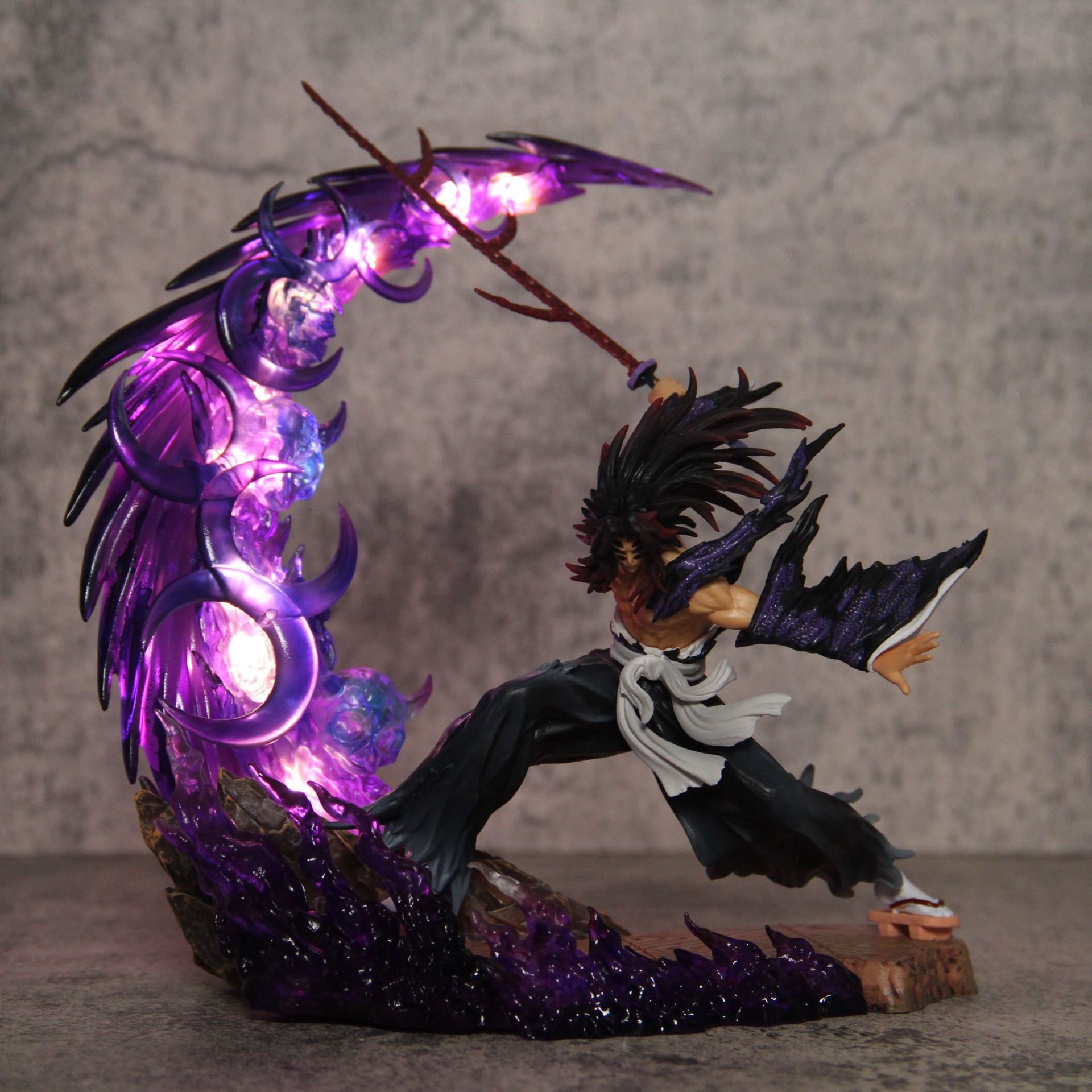 デーモンスレイヤーアニメフィギュア継国縁壱アクションフィギュアライト付きpvc像置物モデル人形おもちゃバレンタインデーのギフト