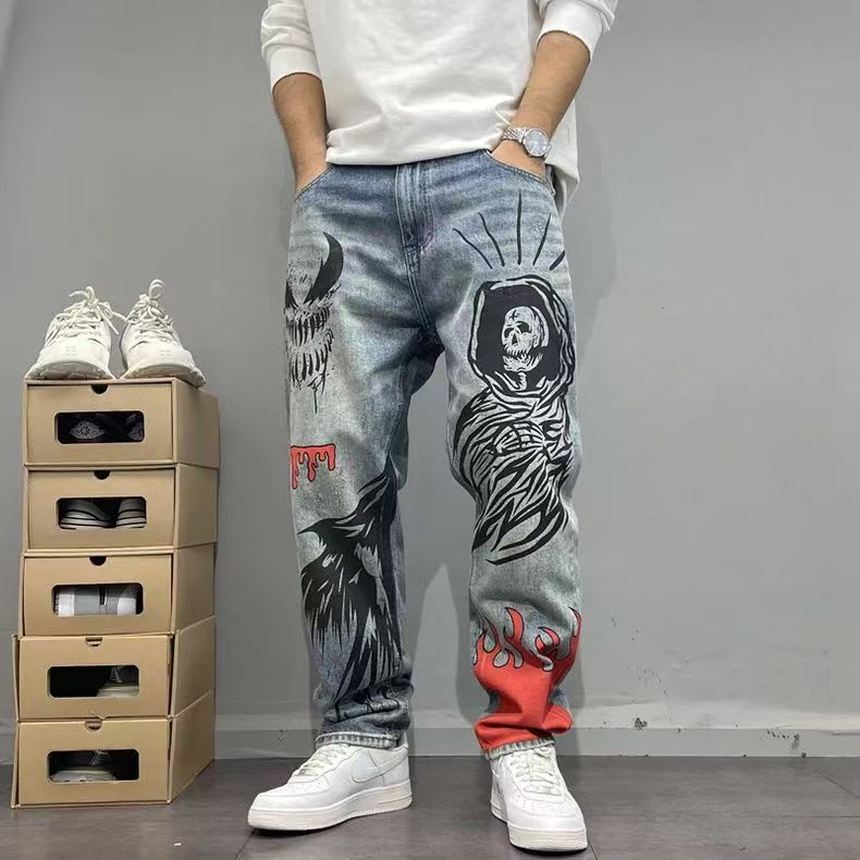 メンズレトロアメリカンストリートヒップホップ炎スカルプリントジーンズ男ハイストリートオートバイデニム長ズボンだぶだぶのジーンズ男性 Techwear