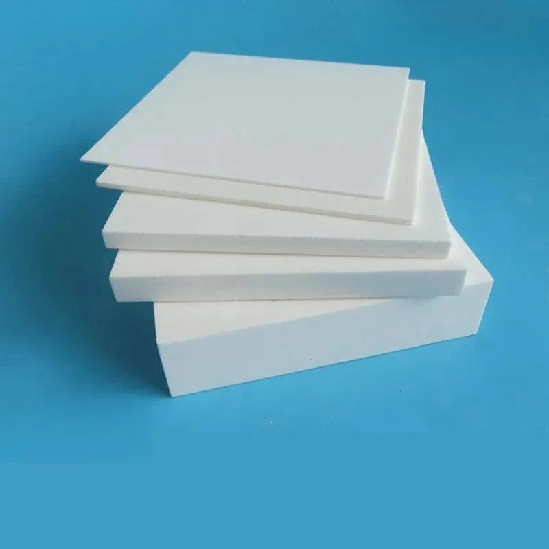カスタムアルミナセラミックシート 100x100/107mm - 96%/95% Al₂O₃ 絶縁ヒートシンク、高温耐性基板