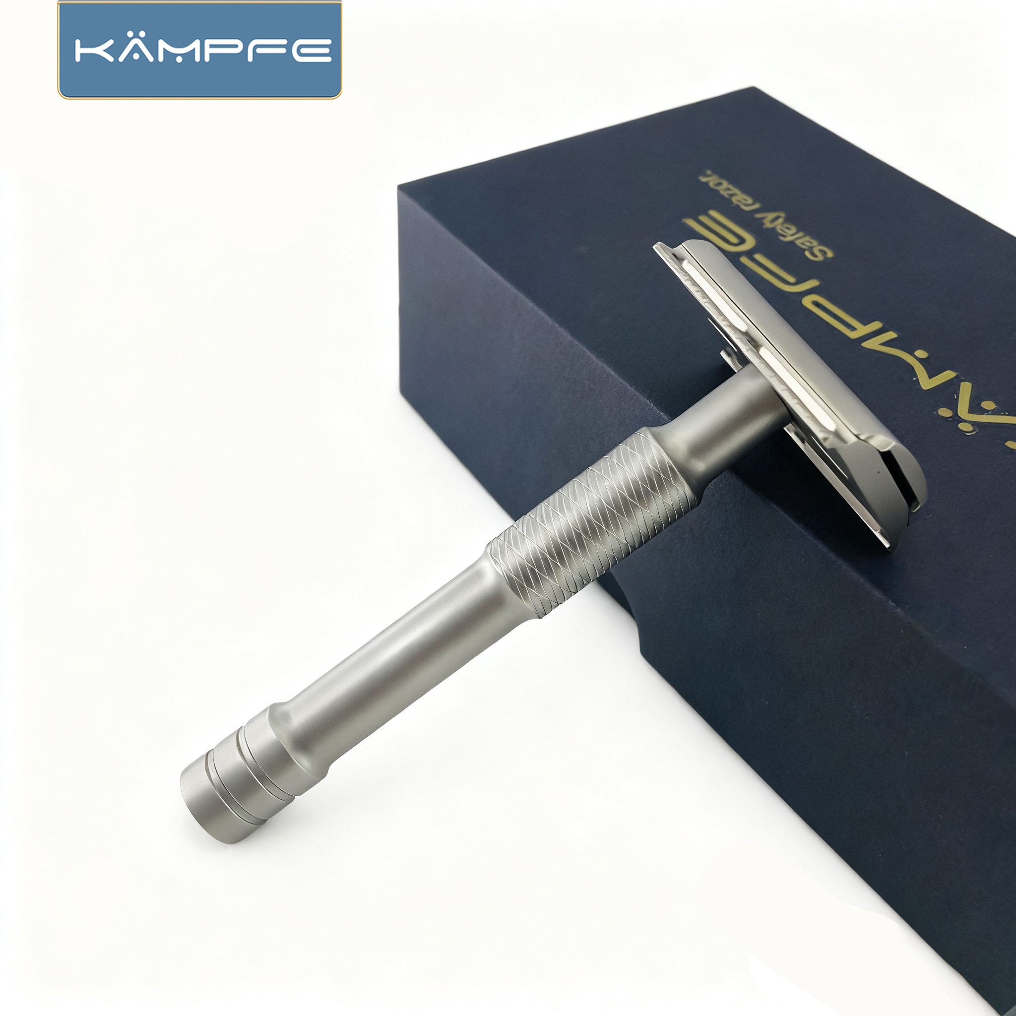 KAMPFE 伝統的なチタン CNC 両刃安全カミソリ 男性用 滑り止めハンドル付き シェービングカミソリ