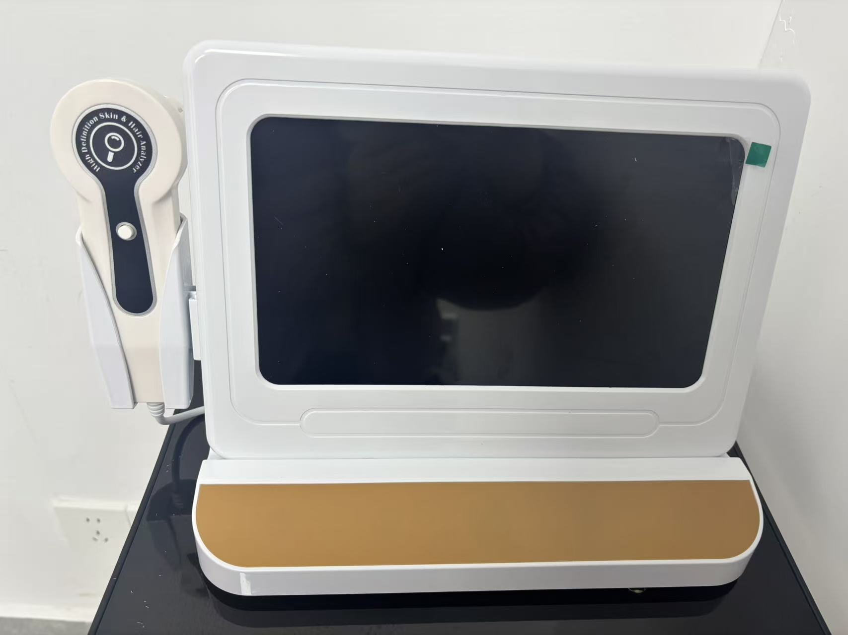 10 インチ HD 皮膚および毛髪アナライザー – 50X/200X デュアルレンズ高倍率頭皮および毛包検出器 – 毛包、頭皮の健康のためのポータブルワイヤレスデジタル顕微鏡