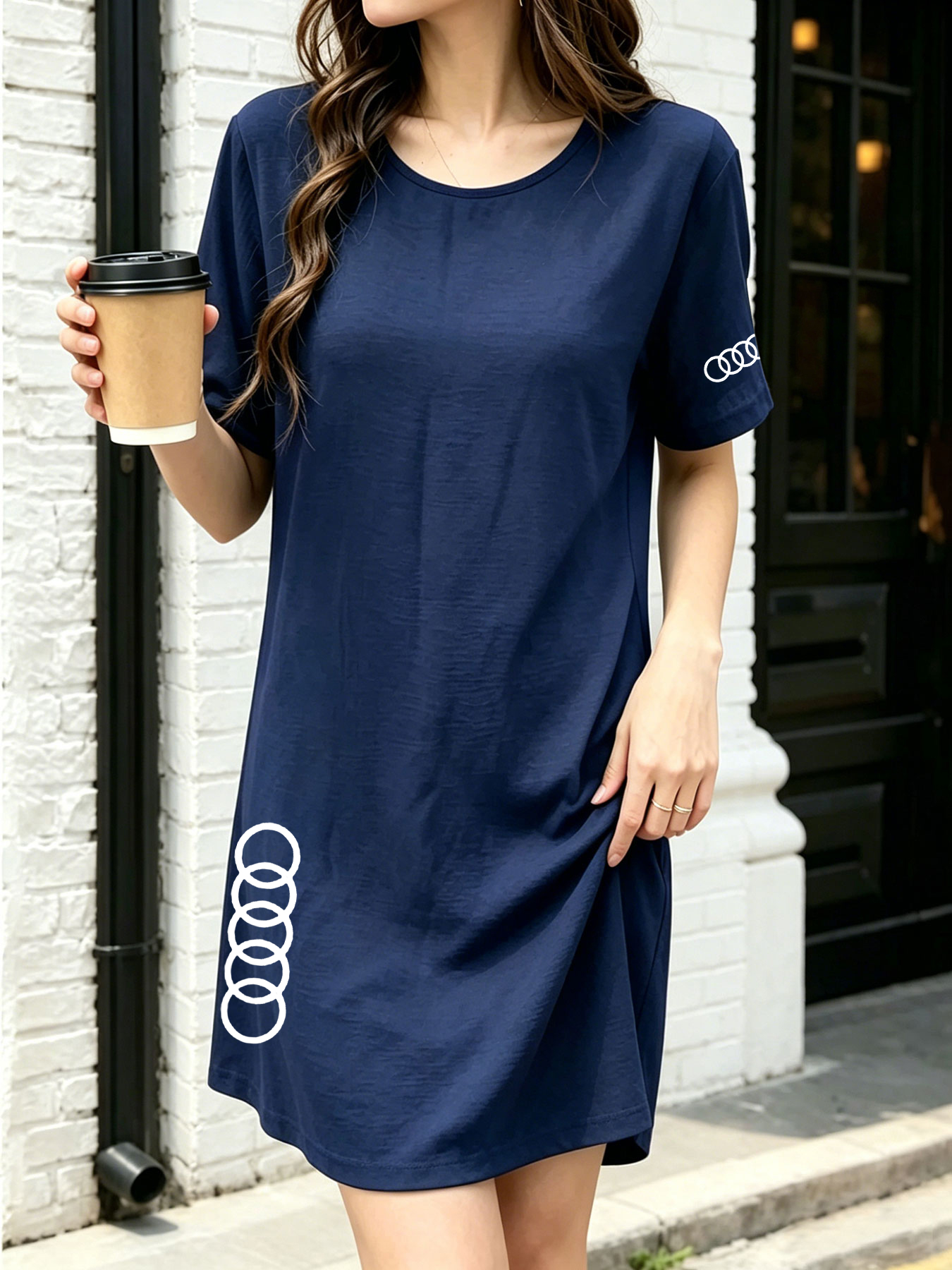 夏用薄手で通気性の良いシンプルなTシャツドレス、円形パターンプリント、多彩なデザインのゆったりとしたミドル丈ドレス