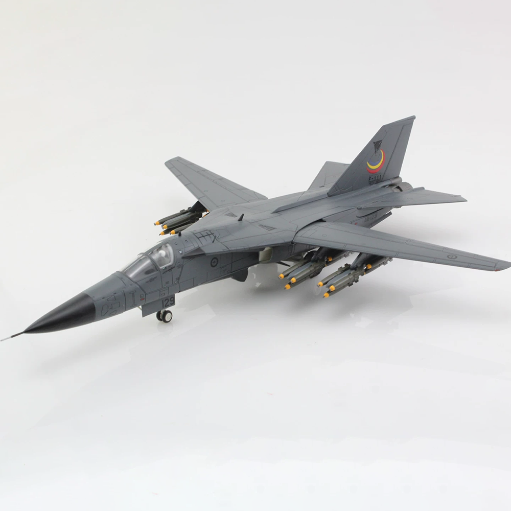 ダイキャスト 1:72 スケール F-111C 戦闘爆撃機 A8-129 シミュレーション合金静的航空機模型玩具ギフトコレクションお土産