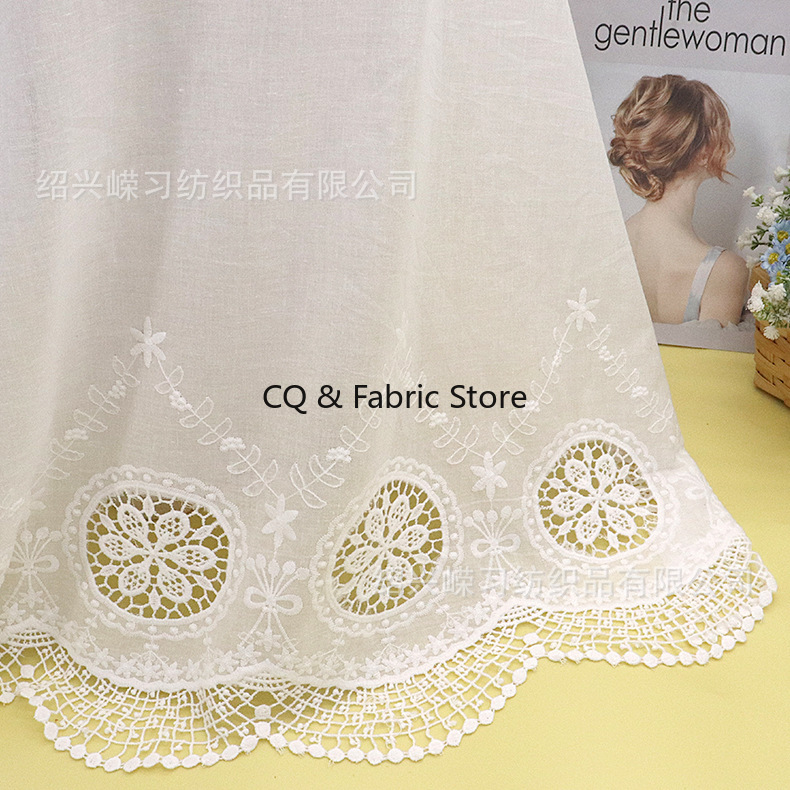 オフホワイト フラワー 両面刺繍 綿生地 サークルフラワー柄 F1ヤード 子供服、Tシャツ、女の子用