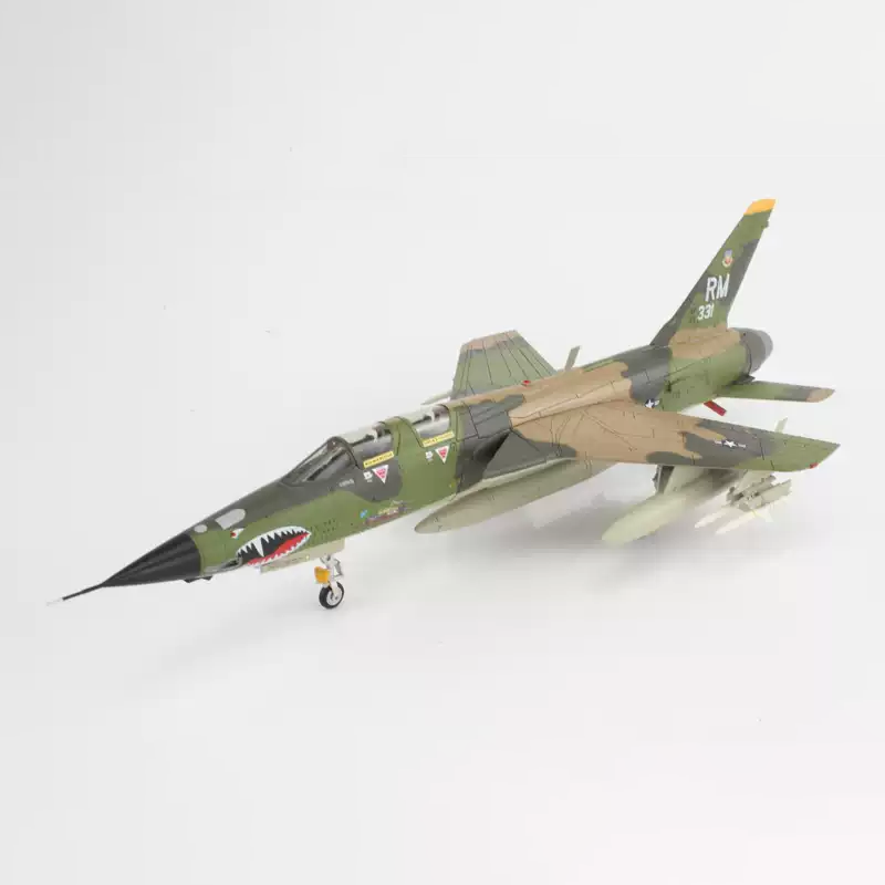 ダイキャスト 1:72 スケール F-105F 「レッドリバーショーボート」シミュレーション合金静的航空機模型玩具航空趣味グッズお土産