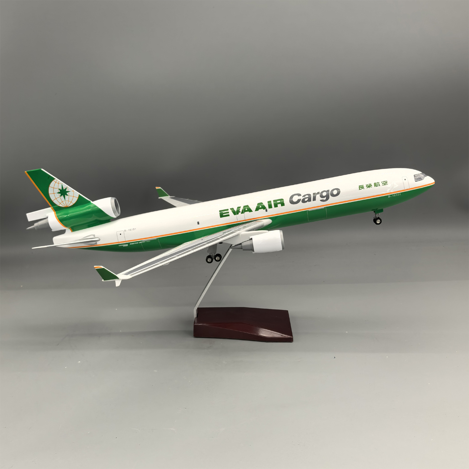 MD11 模型飛行機 1:130 スケールエヴァ航空貨物 MD-11 樹脂ダイキャスト飛行機のおもちゃ着陸装置航空愛好家グッズ