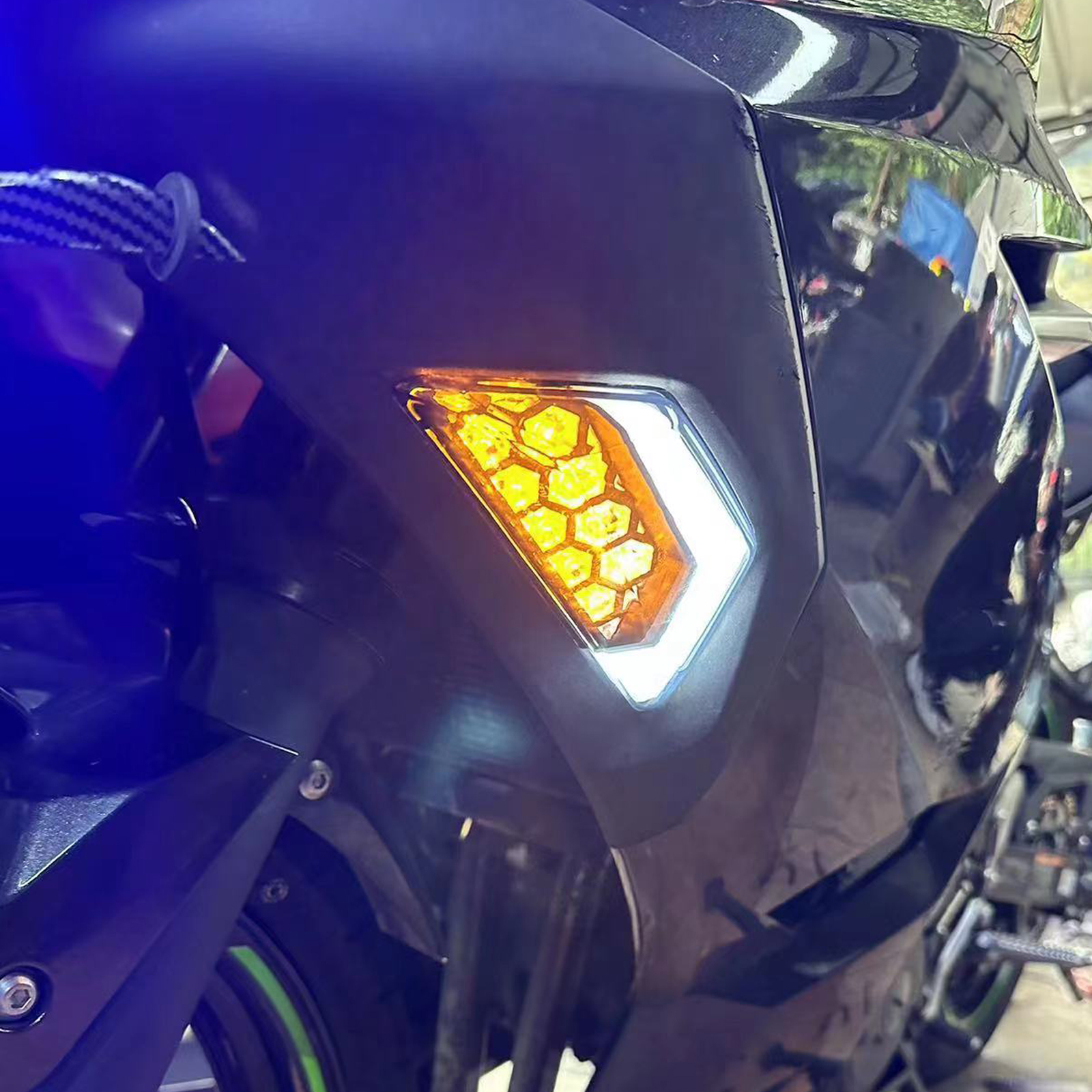 TAORIDER-MOTO E マーク LED フロントターンシグナルデイタイムランニングライト KAWASAKI Ninja 1000 SX Z1000SX 2017-2024 / ZX-6R 2013-2024