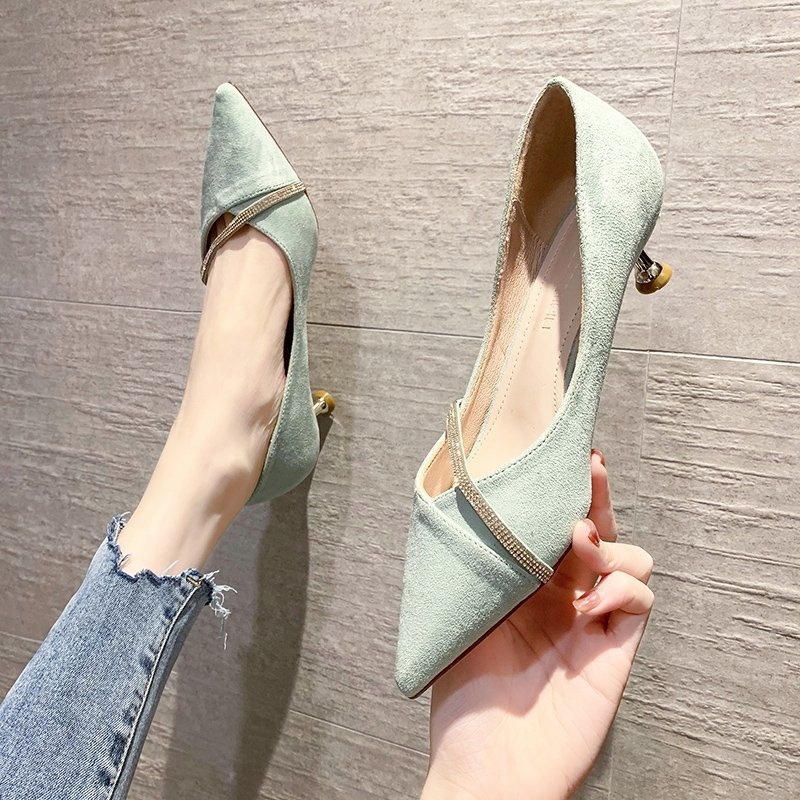 女性のシングルシューズ夏の新ローヒール尖ったドリルバーパンプスファッション快適なプロのパーティーサンダル
