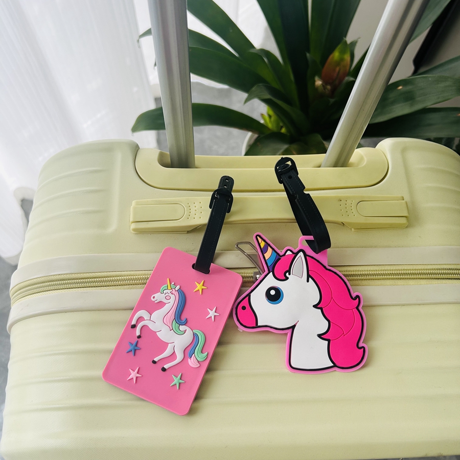 1/2個のピンクユニコーン荷物タグペンダント、旅行用荷物バッグ、バックパック紛失防止サイン、カップル向けの小さなギフトペンダント
