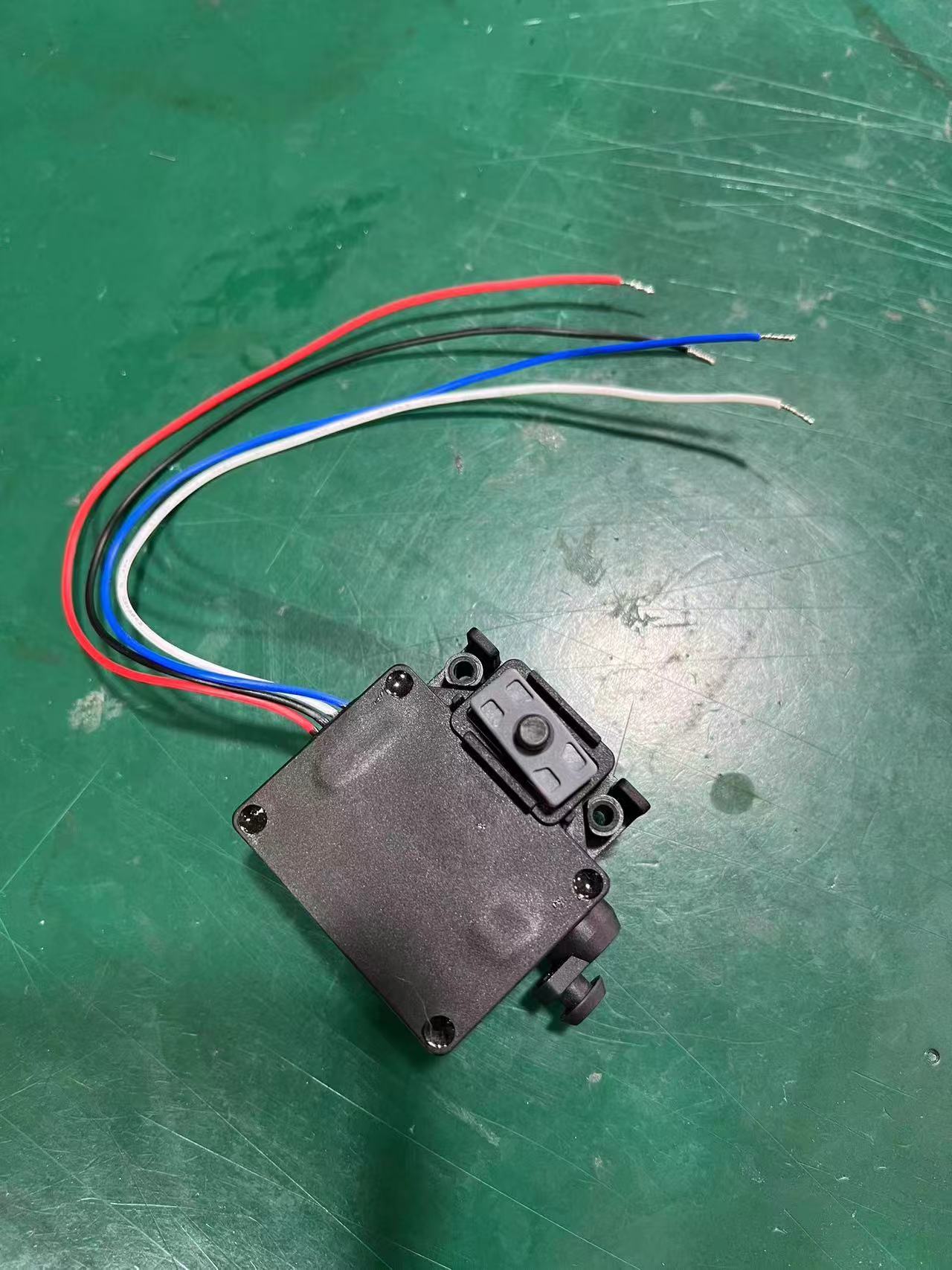62196 タイプ 2 コンセント電気機械式ロックソレノイド EL ELB EVSE EV メスオスソケット電磁ロック E ロック