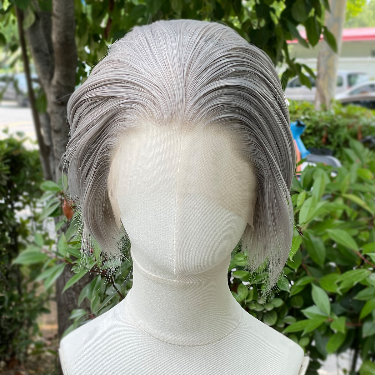 ナチュラルヘアラインショートボブカット合成レースフロントウィッグ女性のためのコスプレウィッグ男性用シルバーグレーグルーレス 13 × 4 レースウィッグ