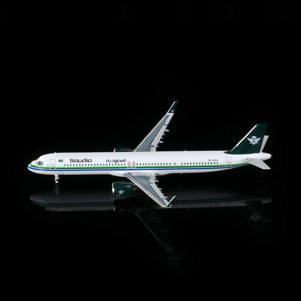 静的金属装飾品 1:400 スケール エアバス A321 サウジアラビア航空合金ダイキャスト航空機コレクション記念モデル