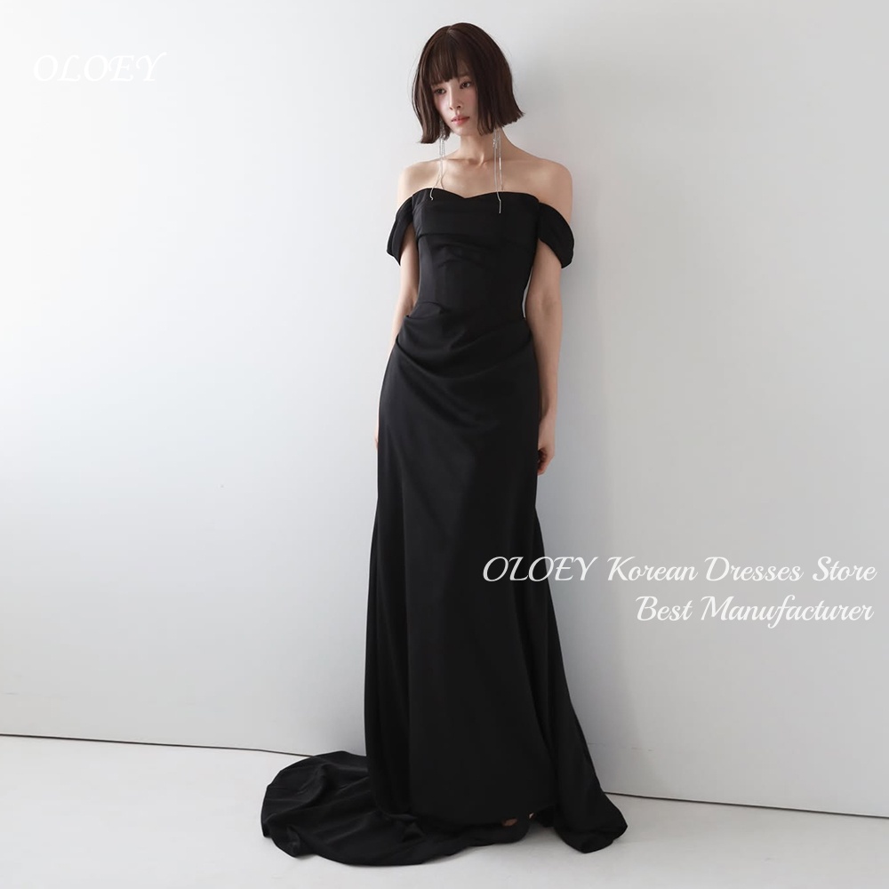 OLOEY ミニマリスト韓国ブラックイブニングドレスオフショルダードレープボディスサテンシースシルエットフロアレングスフォーマルパーティードレス