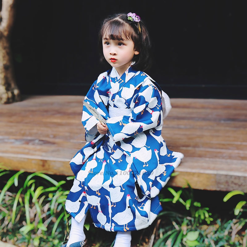 2026 伝統的な日本の女の子の着物ドレス国花プリント子供日本の着物浴衣ステージパフォーマンス衣装