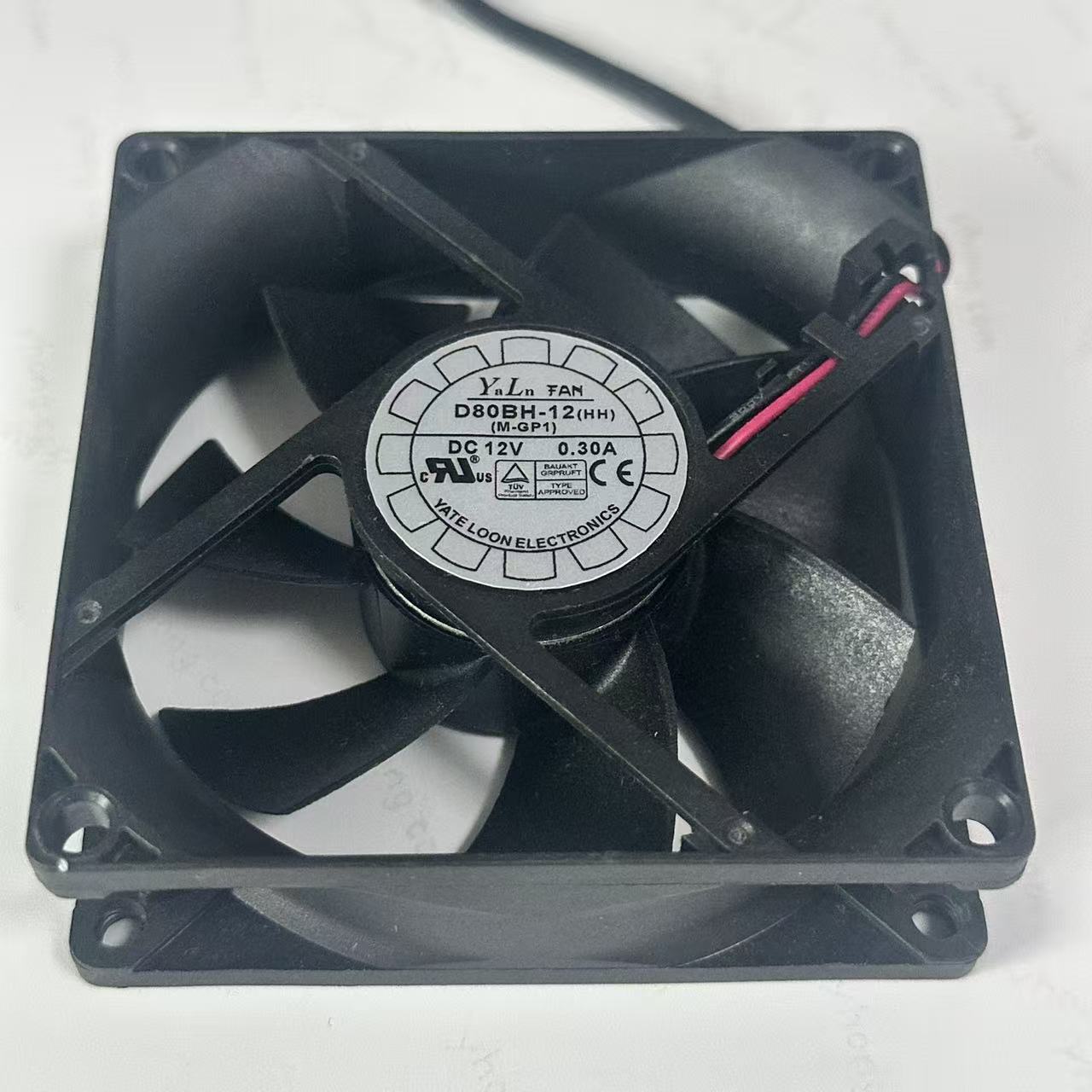 Y.L FAN D80BH-12 DC 12V 0.30A 80x80x25mm 2 線式サーバー冷却ファン