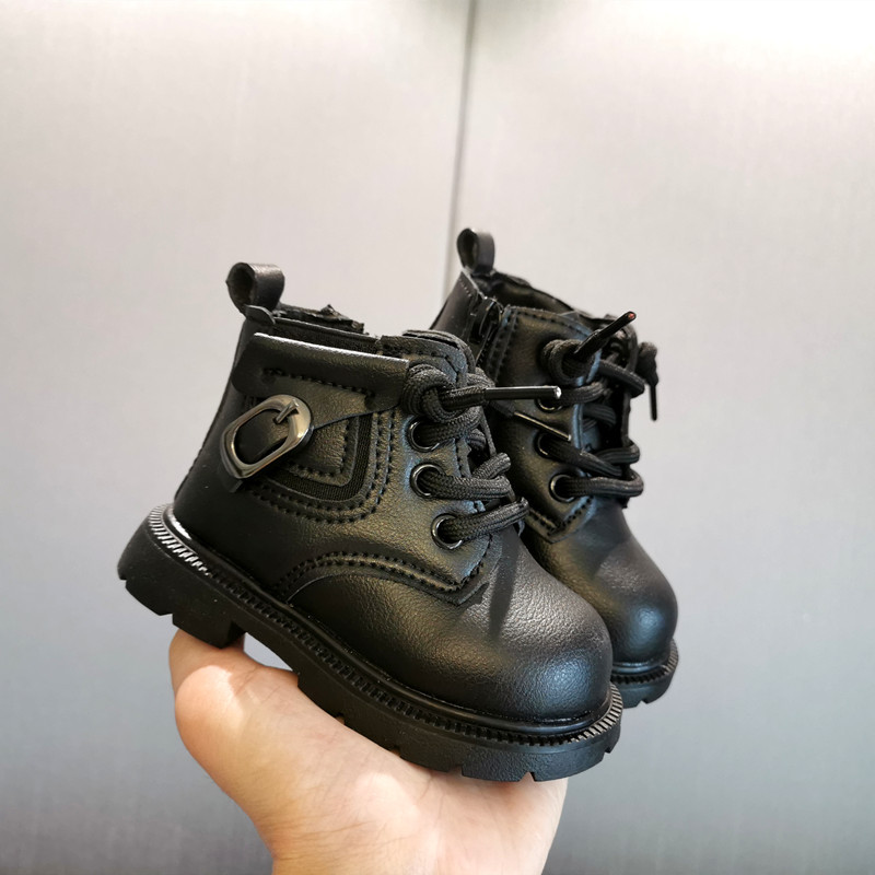 暖かい毛皮のベビーブーツ秋冬リトルキッズソフト Pu レザーブーツ幼児新生児屋外靴幼児少年少女のブーツのための