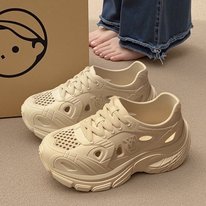 Spring New Breathable Closed Toe EVA Sandals Women Fashion Thick Sole Platform Sports Shoes Woman Outdoor Non Slip Wading Shoes