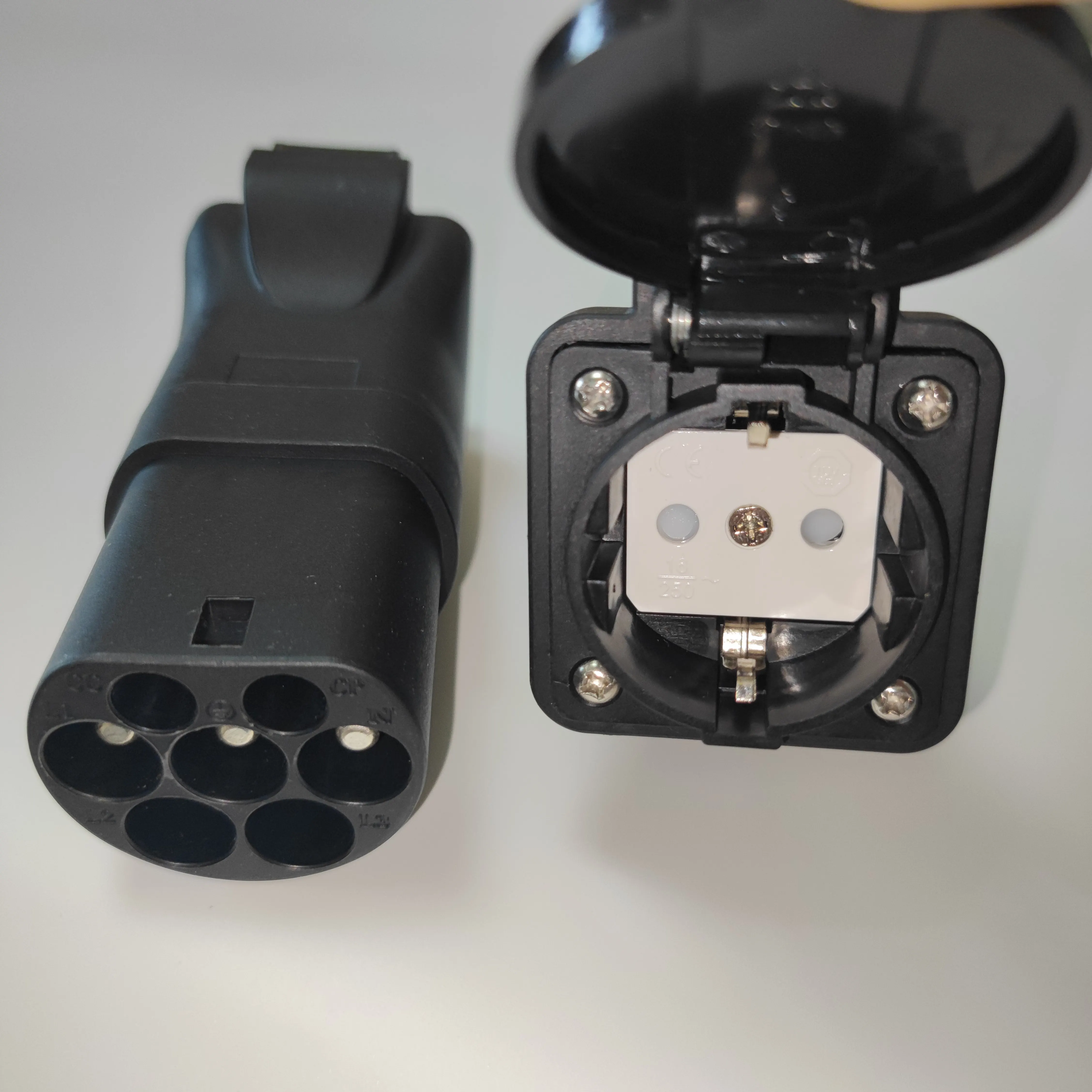 Type2 EV 充電器アダプタ IEC62196 外部充電ソケットプラグアダプタ AC 220V EV アダプタコネクタ車両