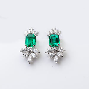 ラグジュアリー・オーダーメイド 18K 純金 天然エメラルドカット ペンダントイヤリング 1.29カラット ハンドメイド VVS クラリティ ハイジュエリー 記念日の贈り物